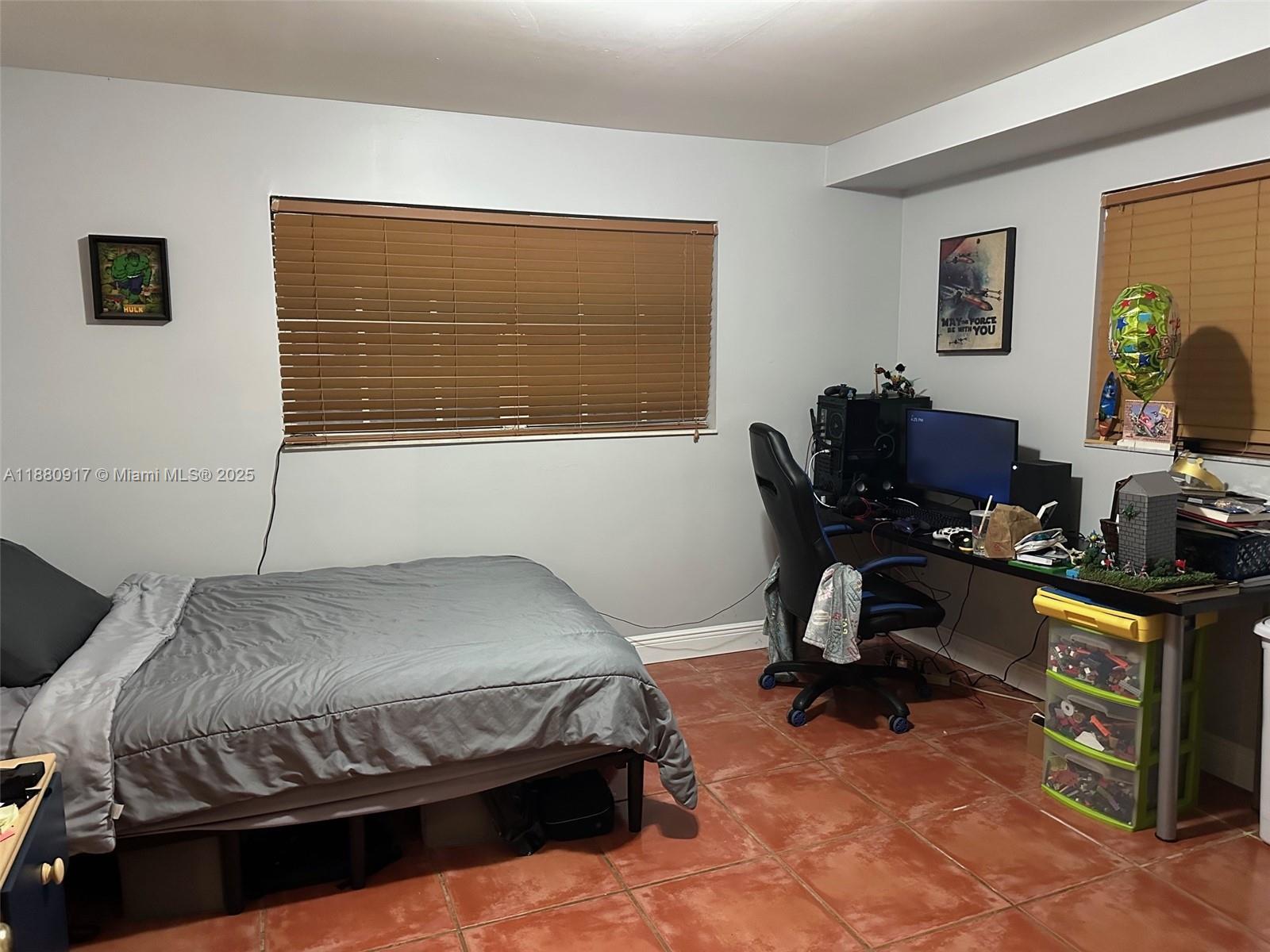 Silver Palm East Neighbor - Residential