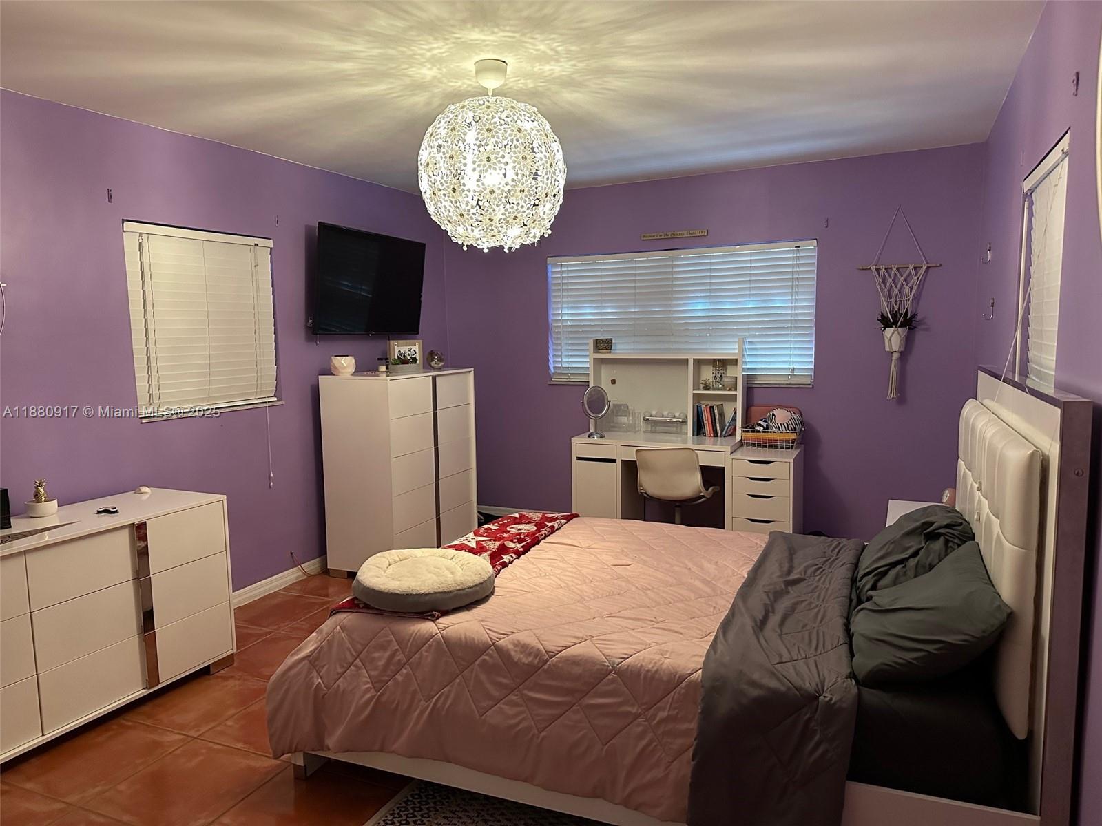 Silver Palm East Neighbor - Residential