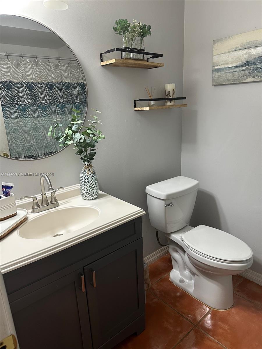 Silver Palm East Neighbor - Residential