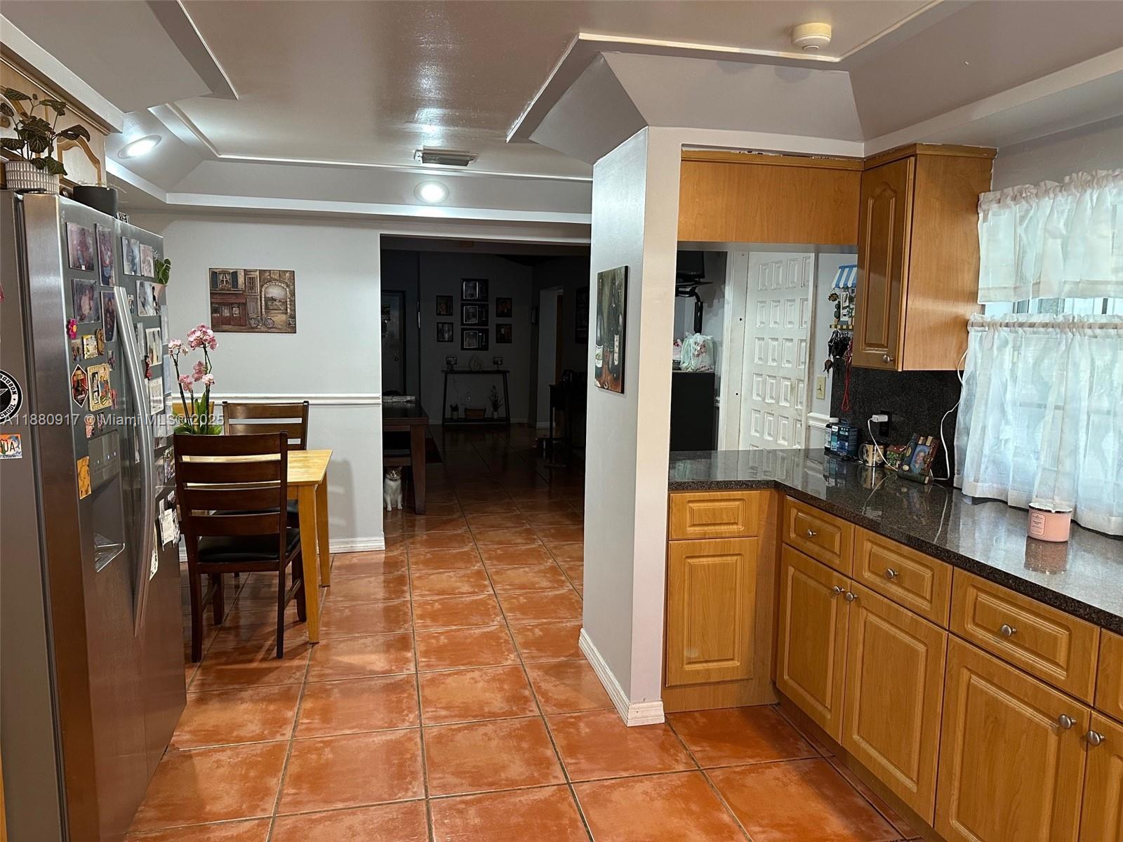 Silver Palm East Neighbor - Residential