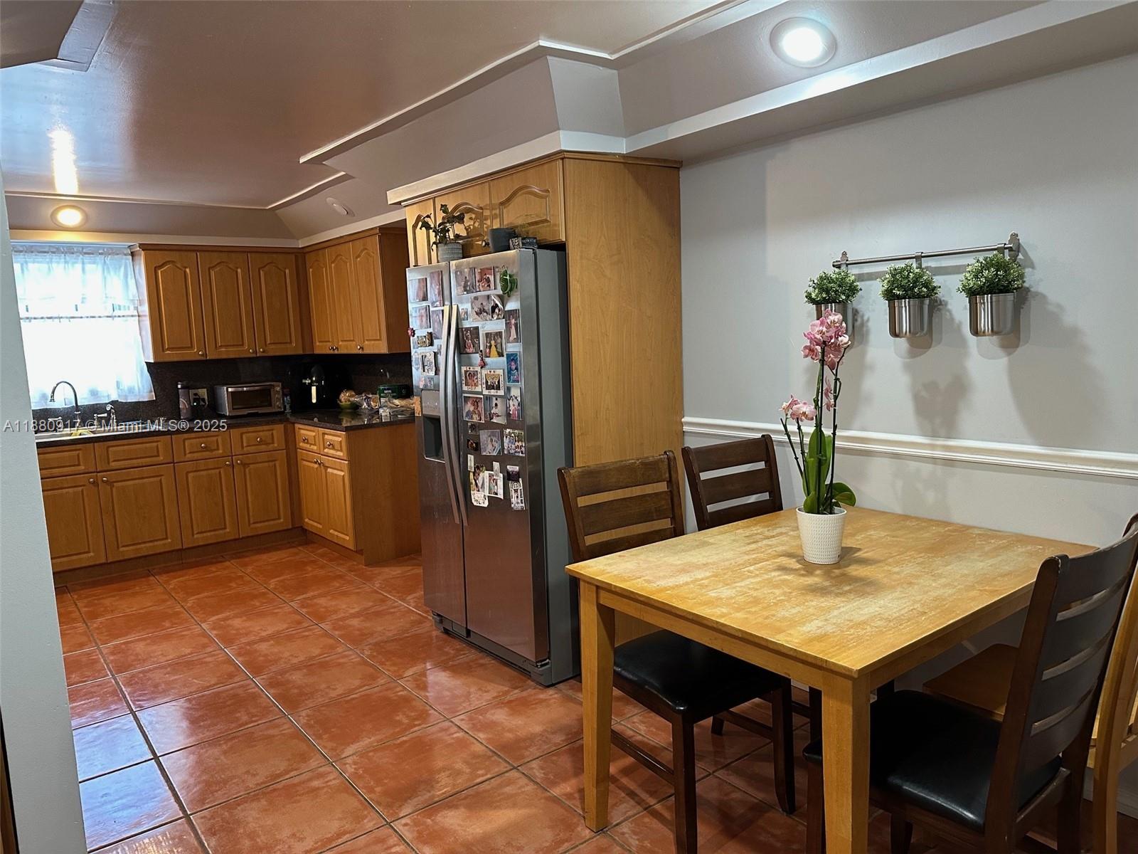 Silver Palm East Neighbor - Residential