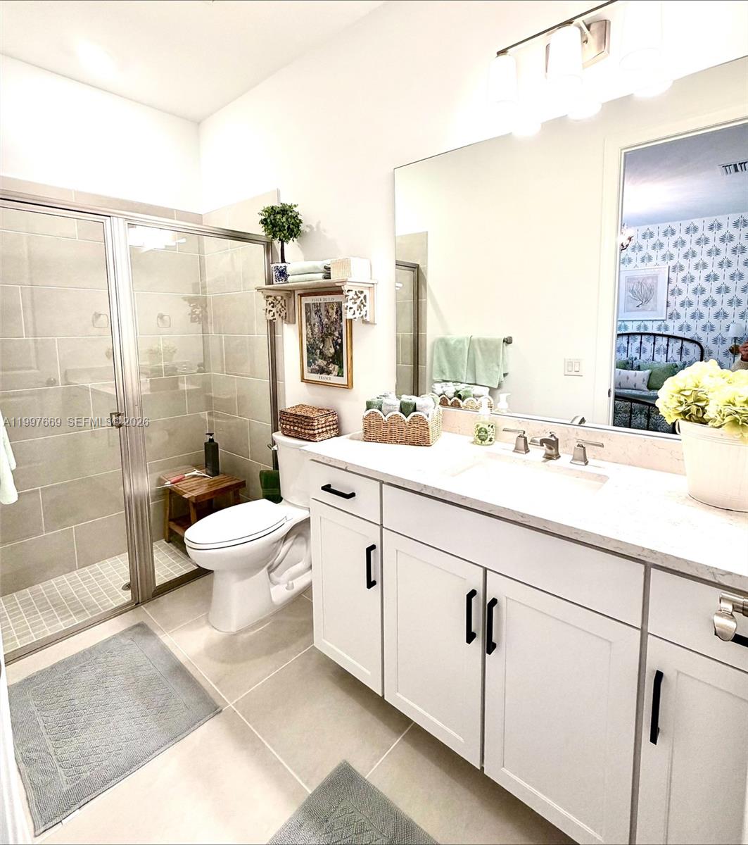 NORTHRIDGE - Residential