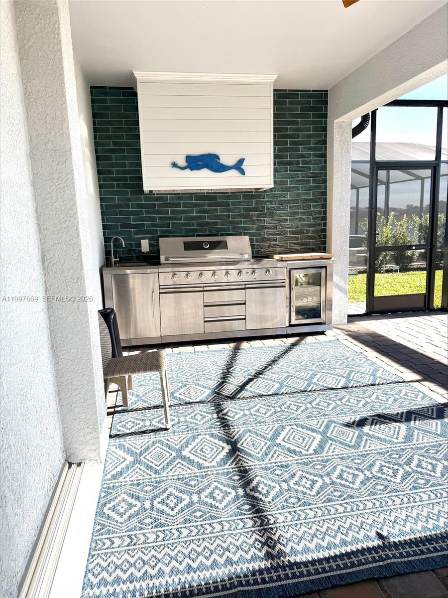 NORTHRIDGE - Residential