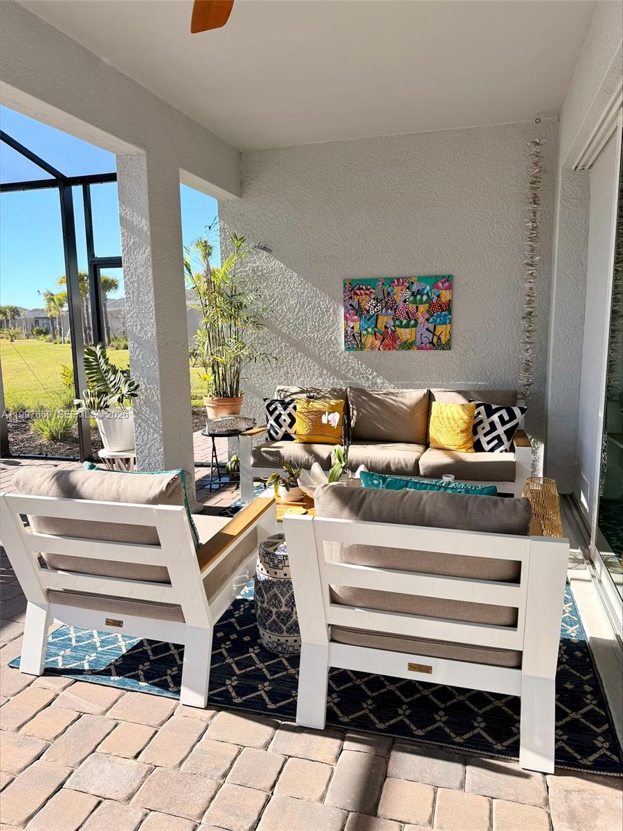 NORTHRIDGE - Residential