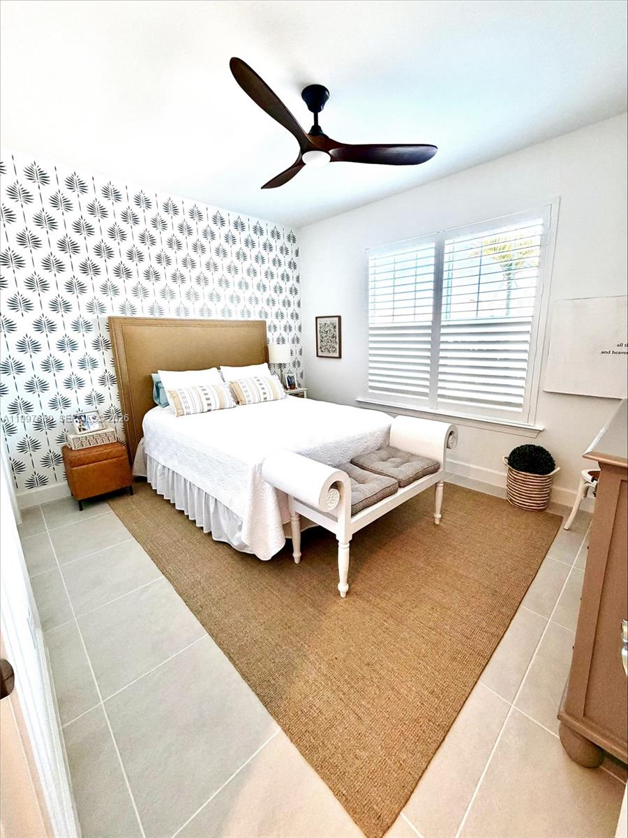 NORTHRIDGE - Residential