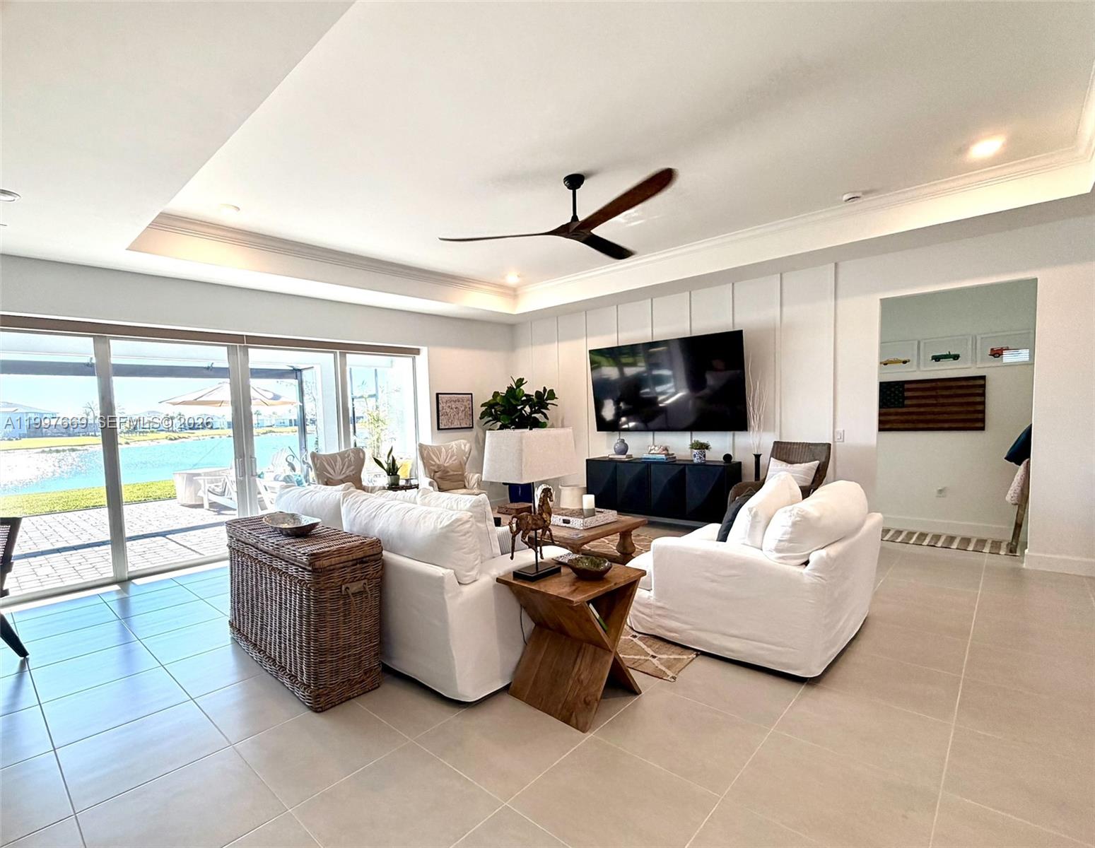 NORTHRIDGE - Residential