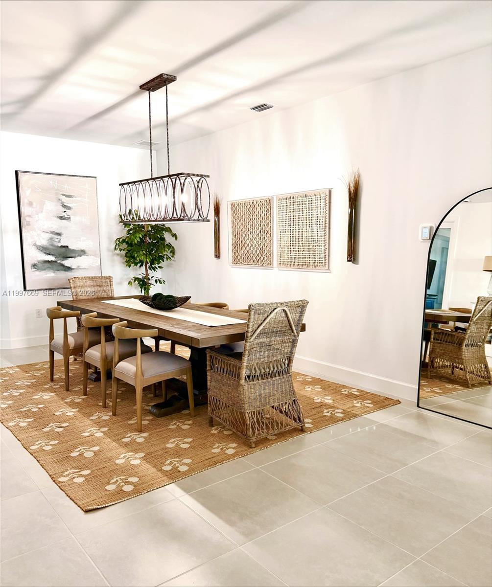 NORTHRIDGE - Residential