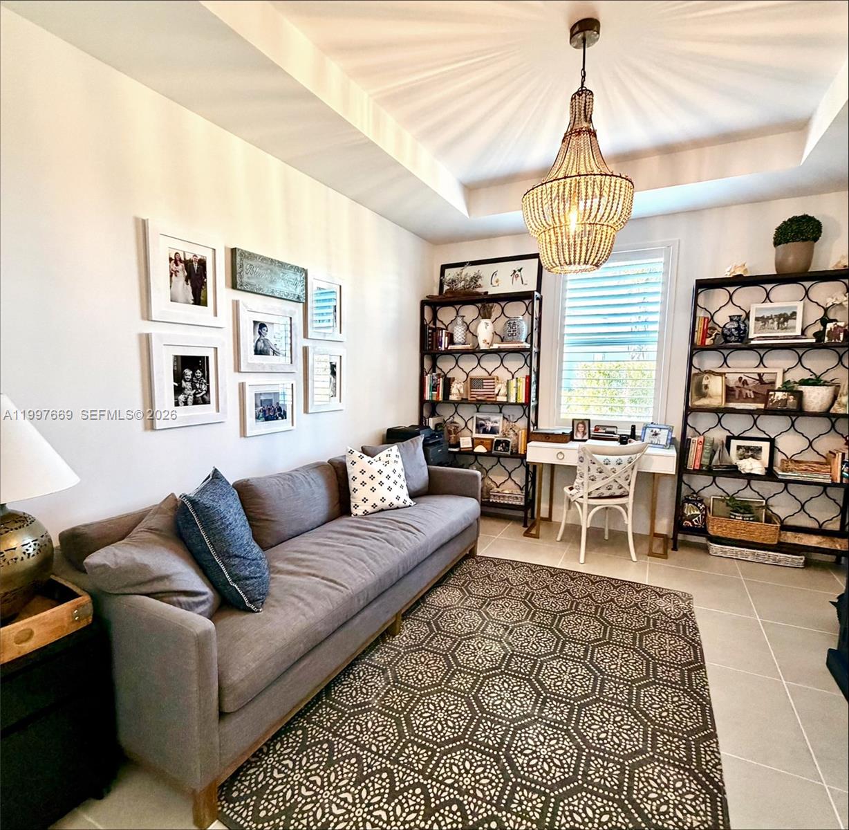 NORTHRIDGE - Residential