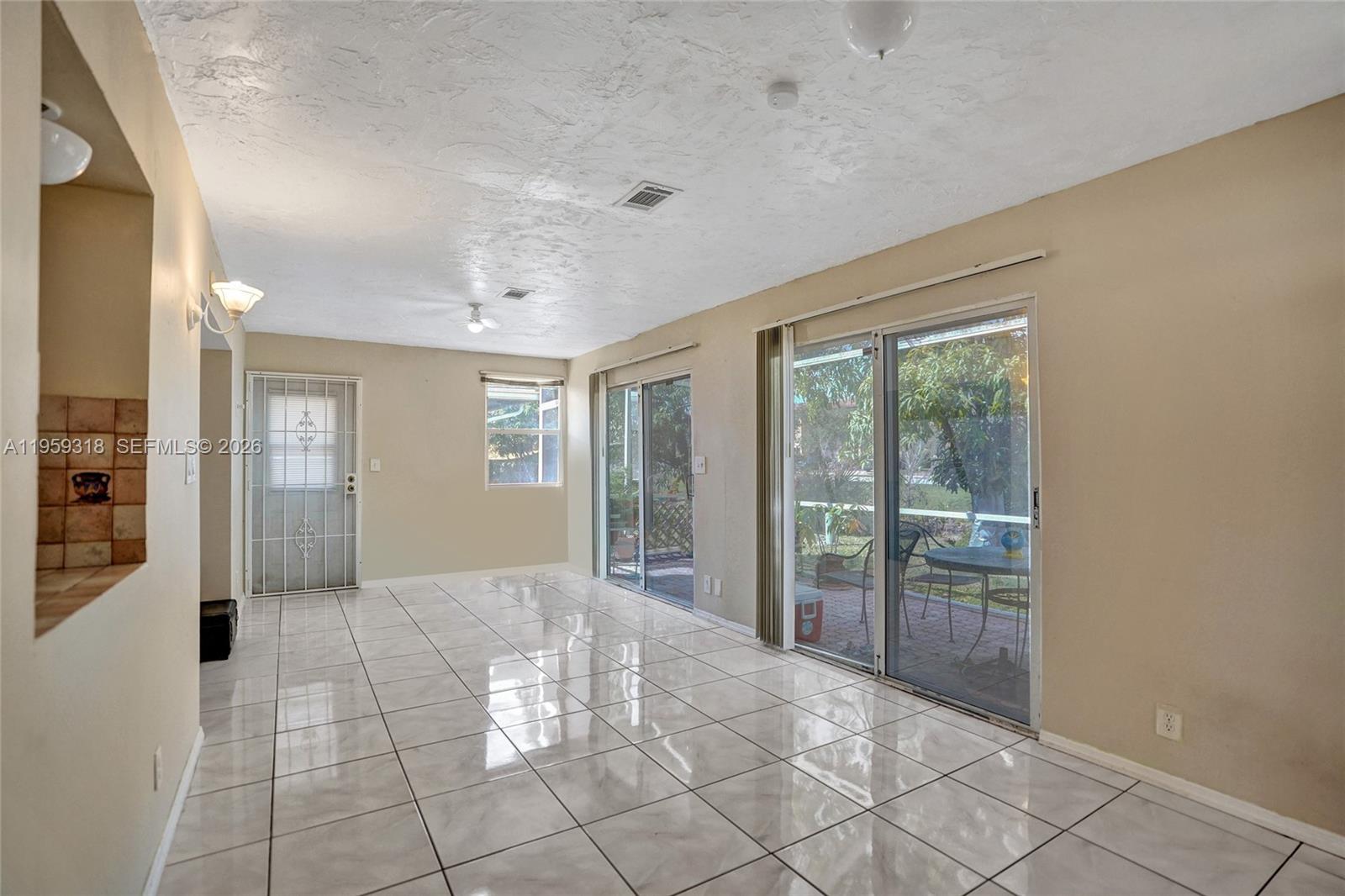 MAINLANDS OF TAMARAC LAKE - Residential