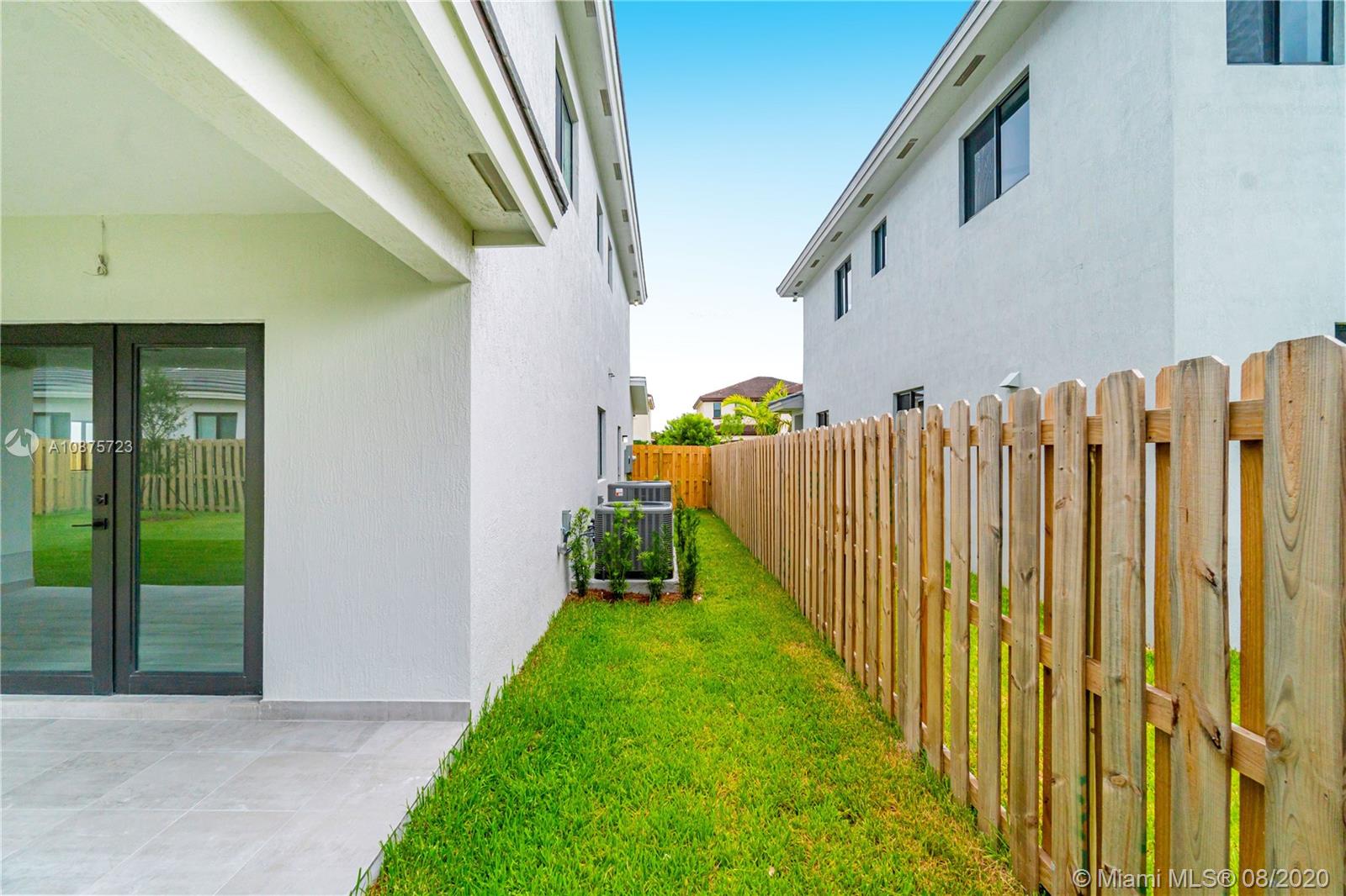 WEST BREEZE ESTATES FIRST - Residential