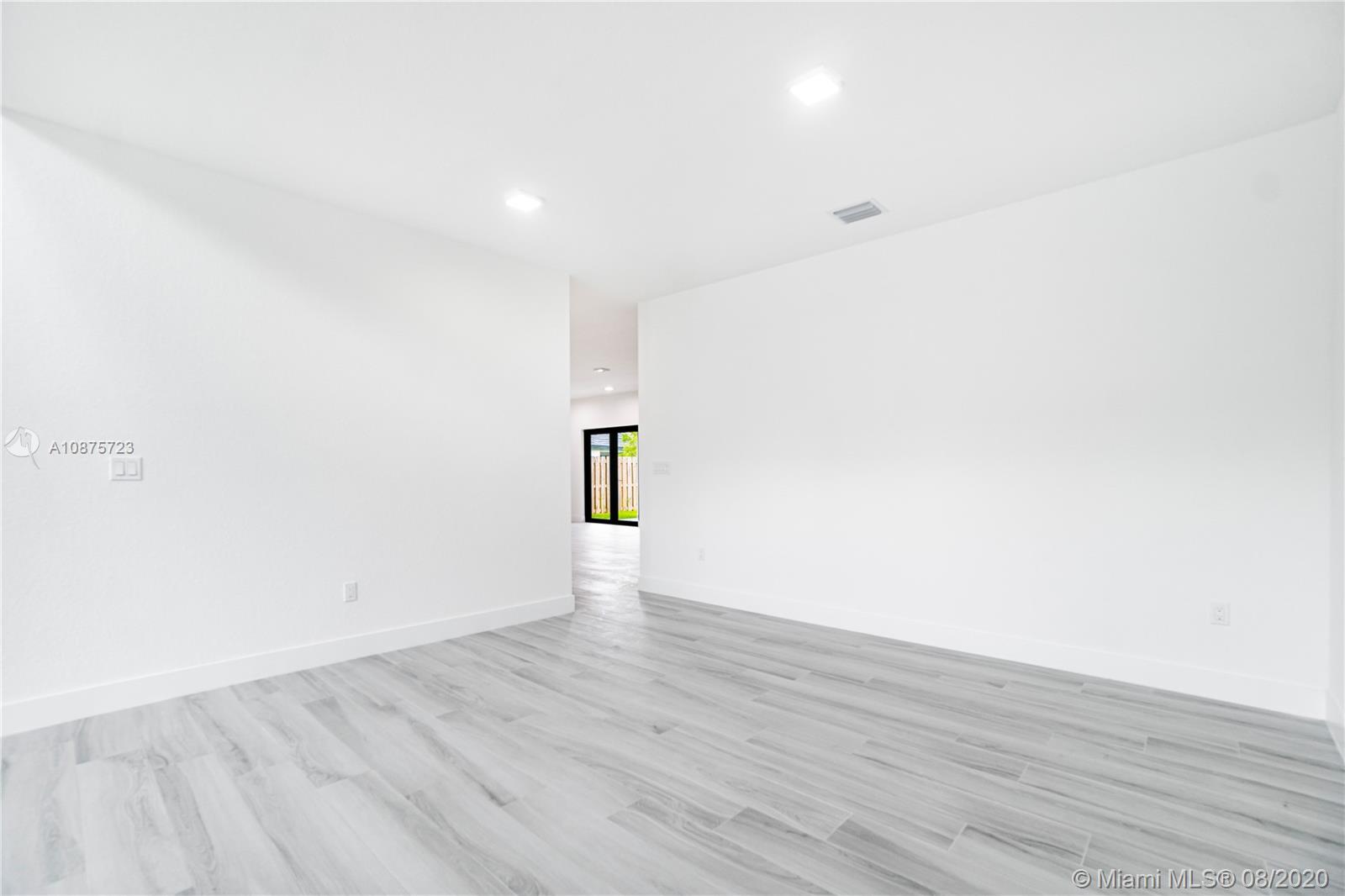 WEST BREEZE ESTATES FIRST - Residential