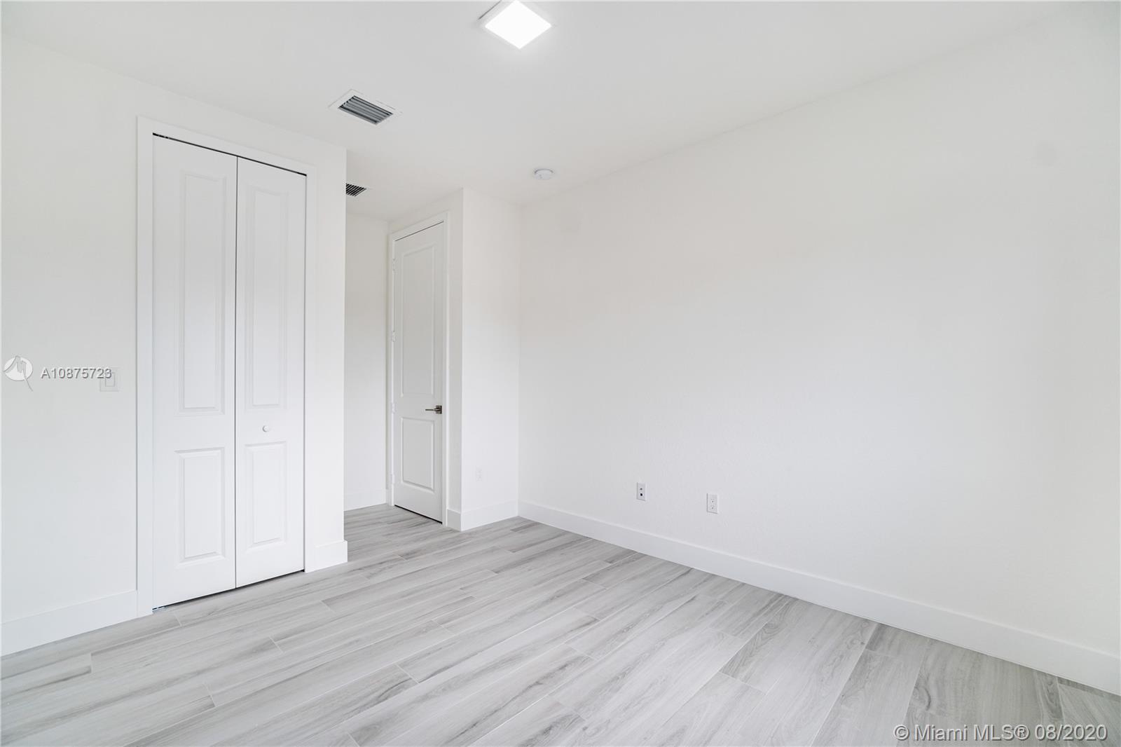 WEST BREEZE ESTATES FIRST - Residential