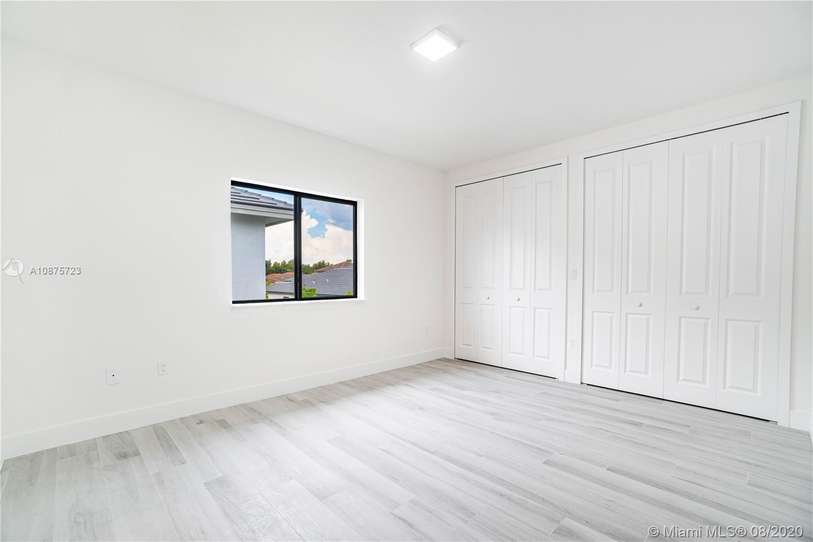 WEST BREEZE ESTATES FIRST - Residential
