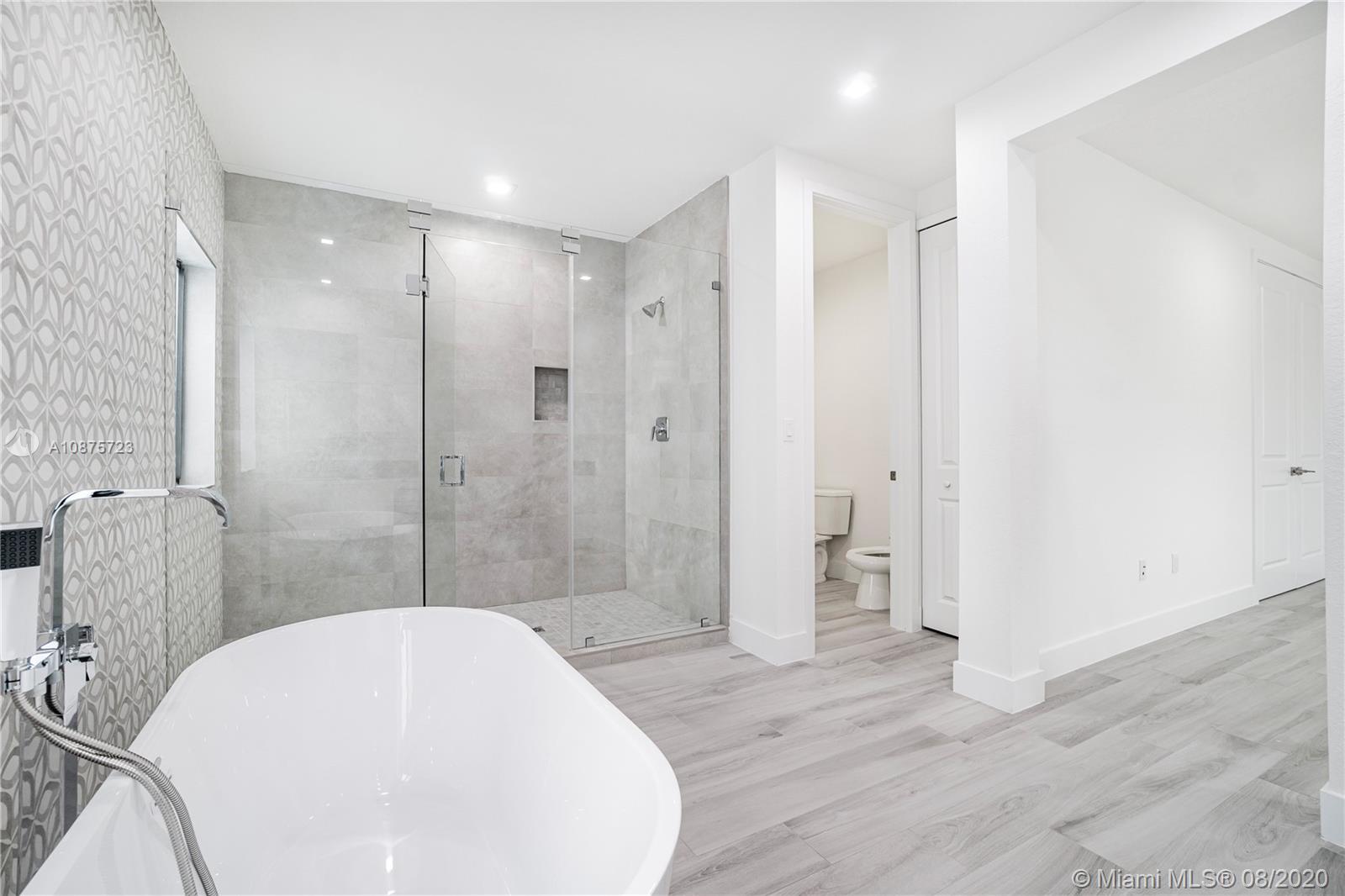 WEST BREEZE ESTATES FIRST - Residential