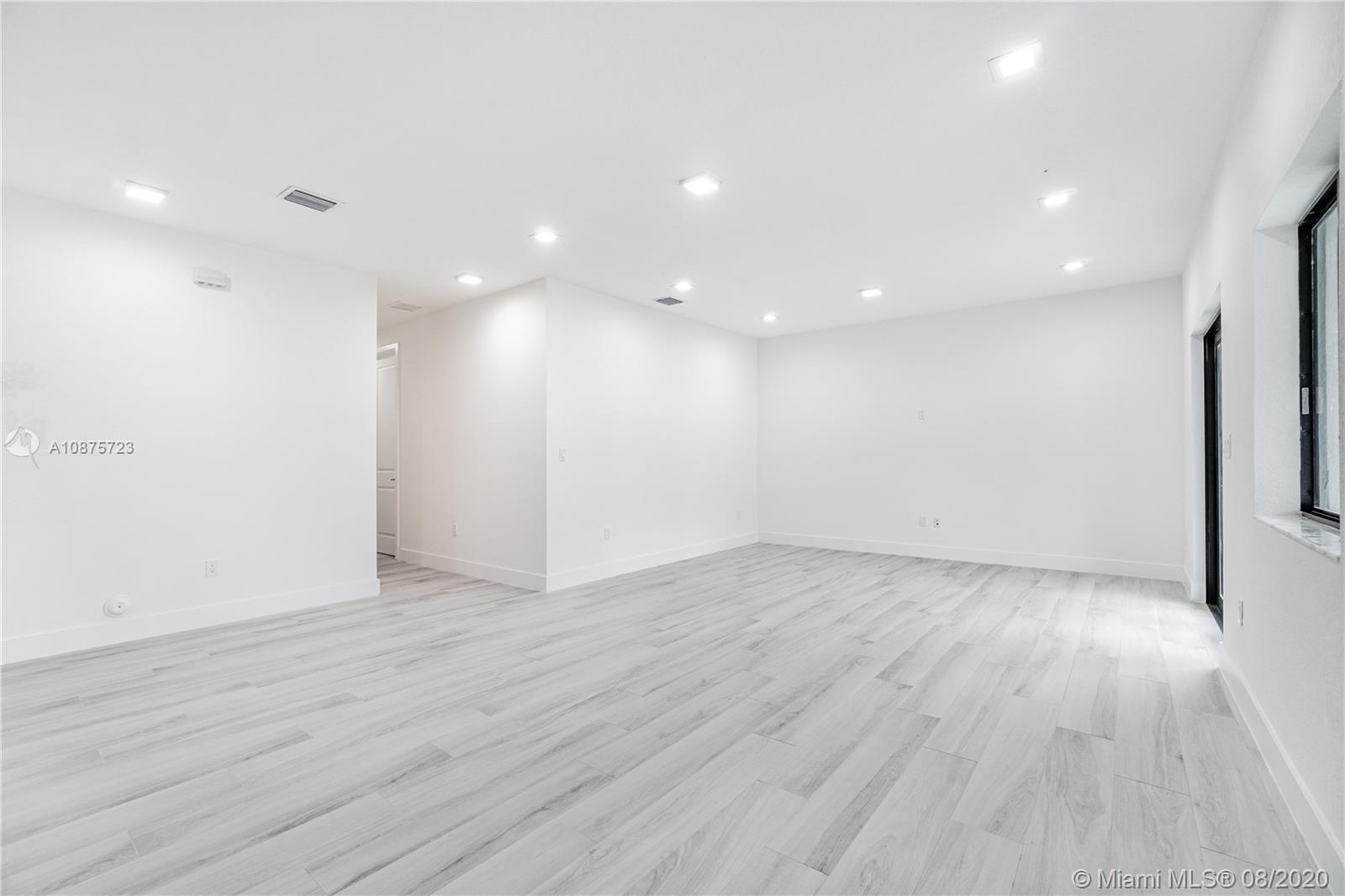 WEST BREEZE ESTATES FIRST - Residential