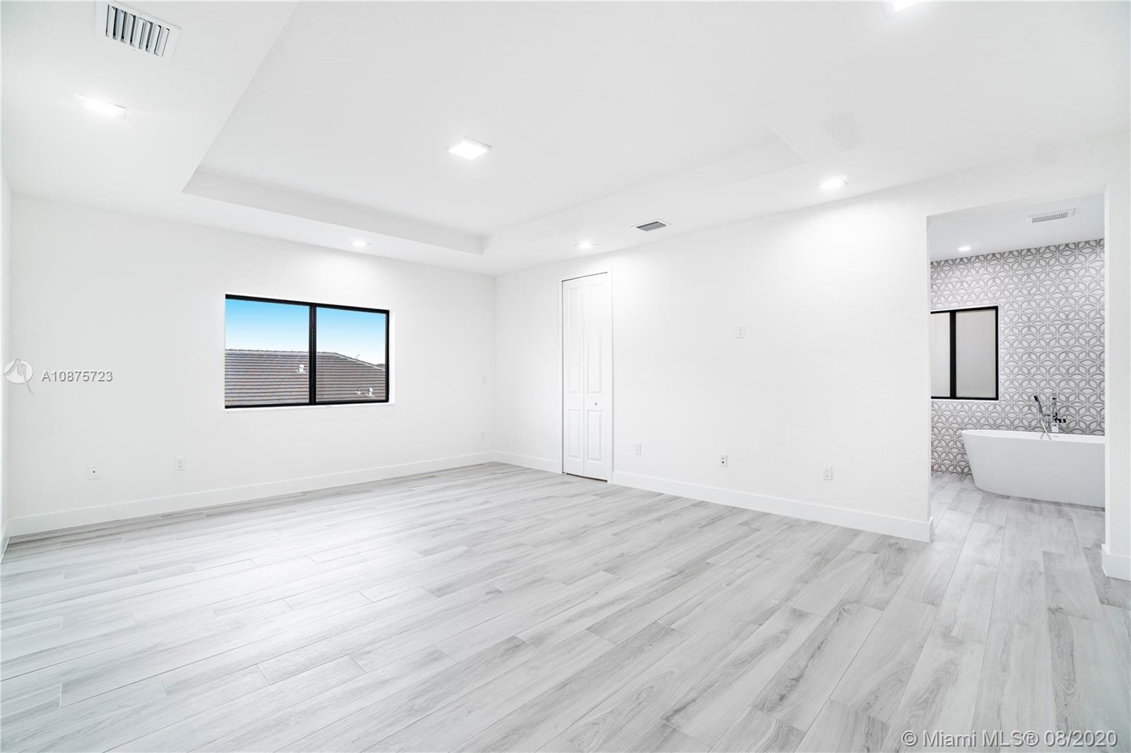 WEST BREEZE ESTATES FIRST - Residential