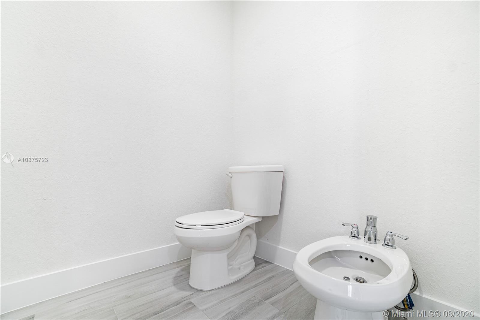WEST BREEZE ESTATES FIRST - Residential