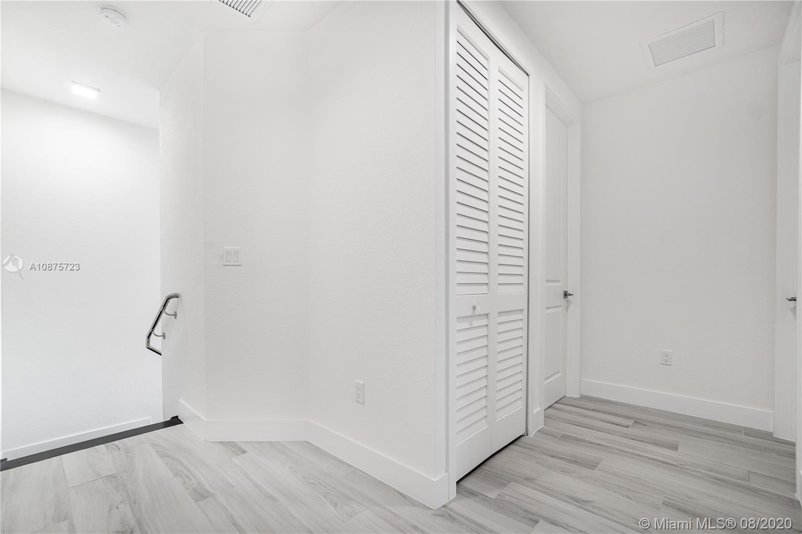 WEST BREEZE ESTATES FIRST - Residential