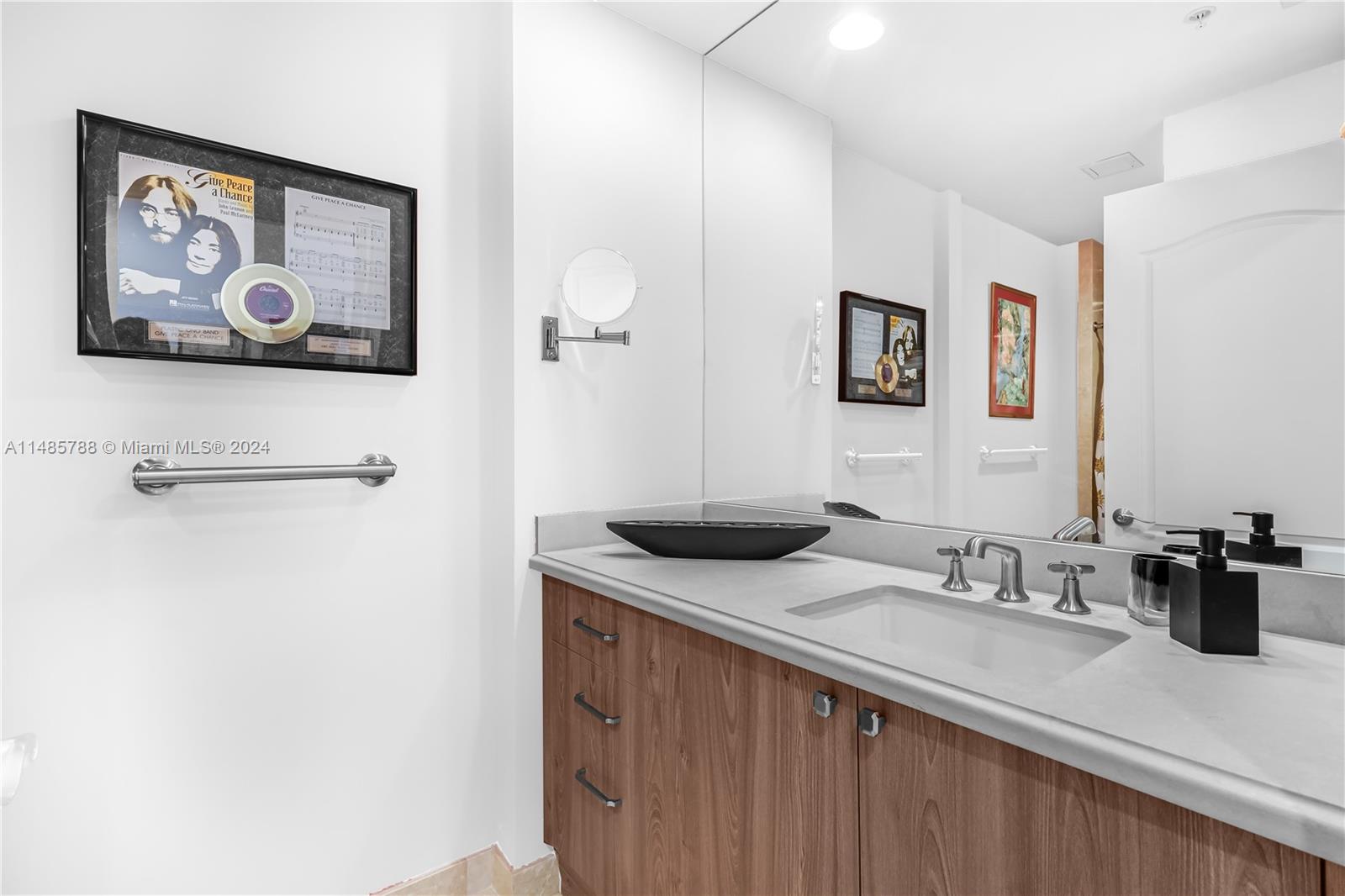 VILLAS OF POSITANO CONDO - Residential