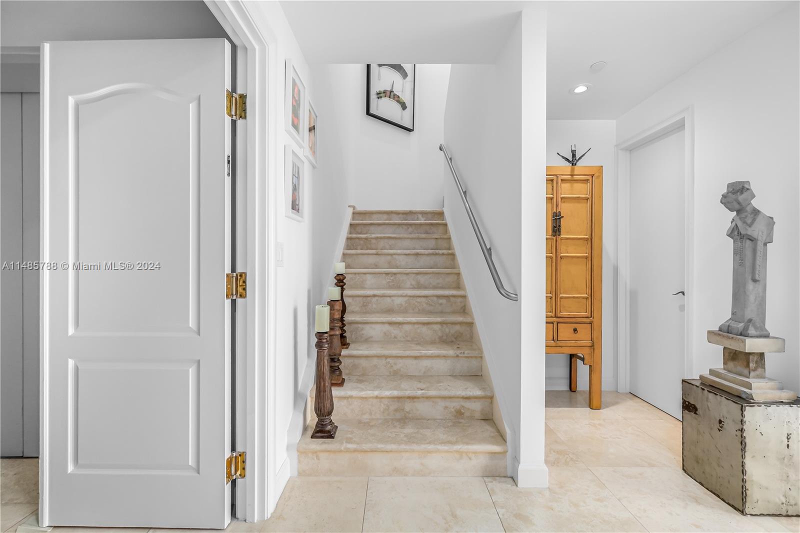 VILLAS OF POSITANO CONDO - Residential