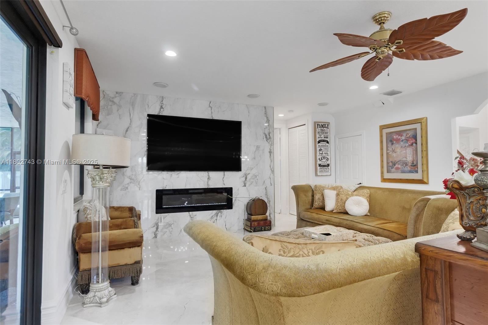 Palm Beach Country Estates - Residential