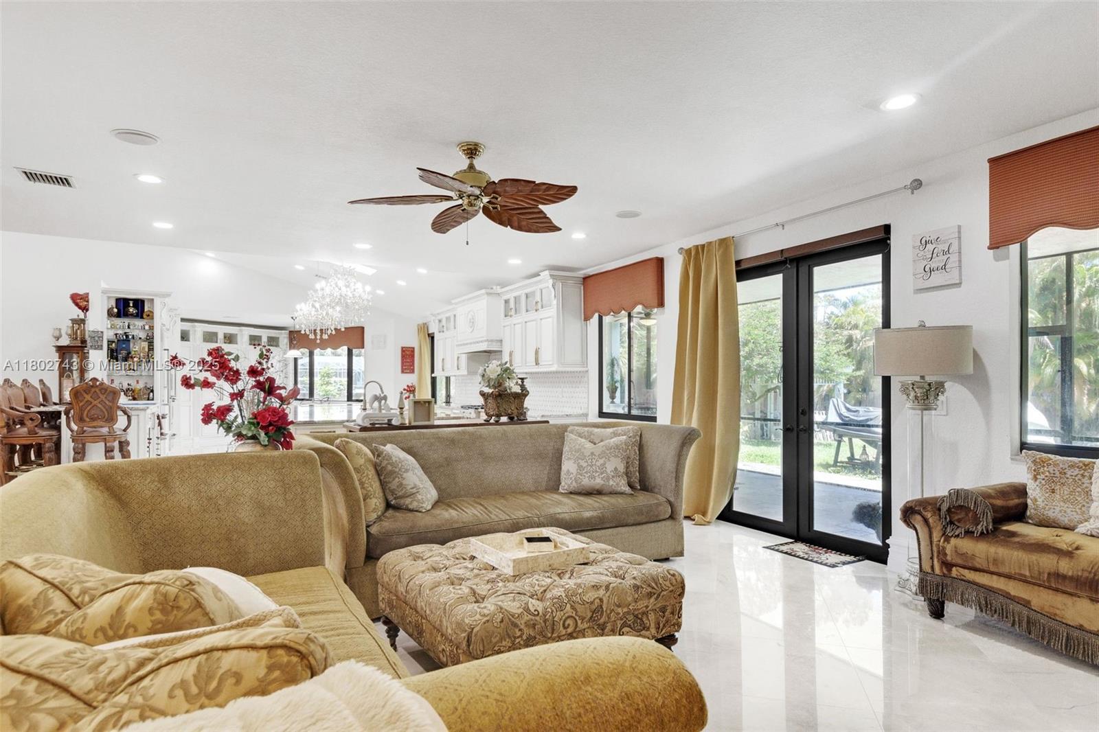 Palm Beach Country Estates - Residential