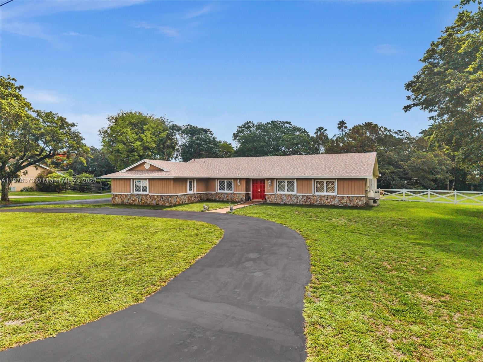 View photos, virtual tours, details... 5310 SW 109th Ave