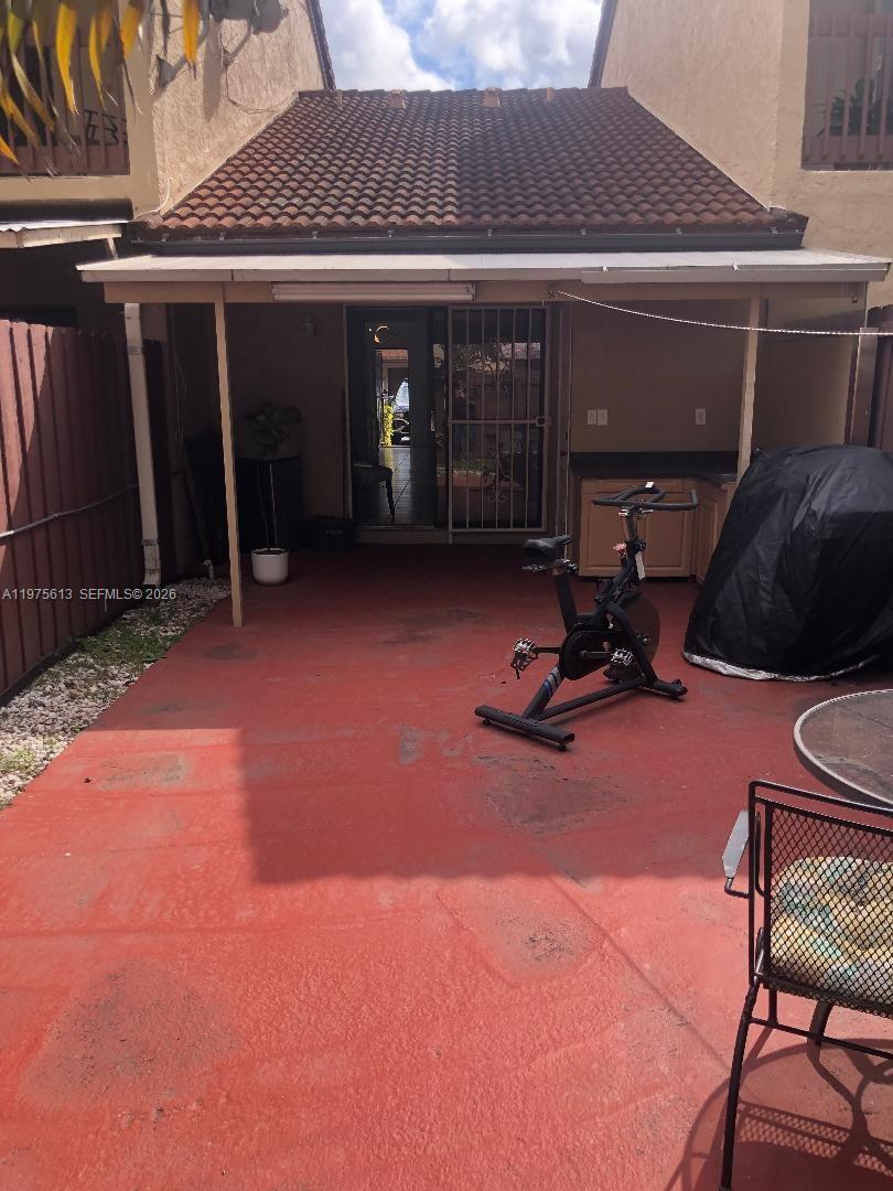 REPLAT OF MILLER DREAMS S - Residential Lease