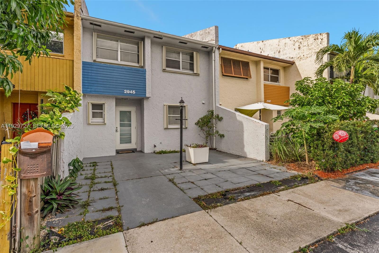 PALM-AIRE VILLAGE SECTION - Residential Lease