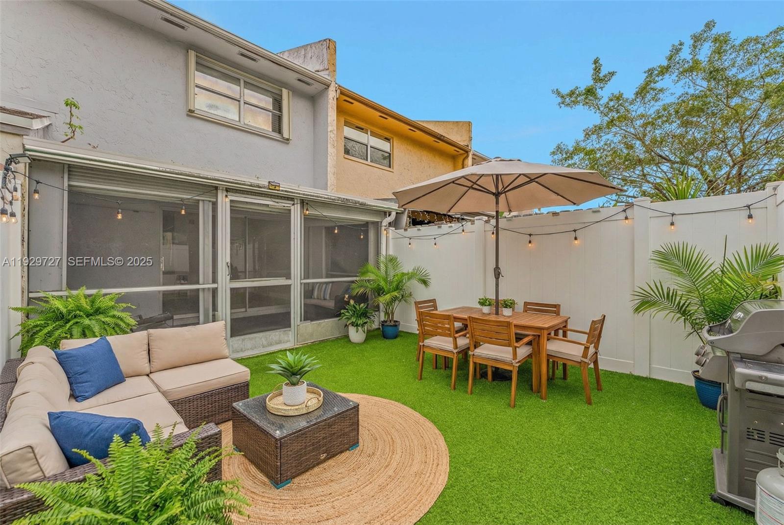 PALM-AIRE VILLAGE SECTION - Residential Lease