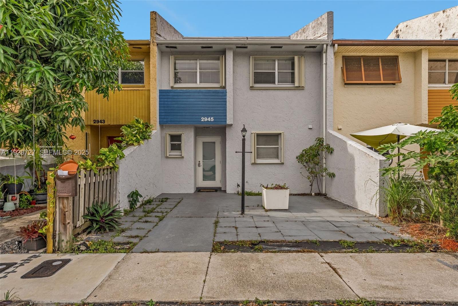 PALM-AIRE VILLAGE SECTION - Residential Lease