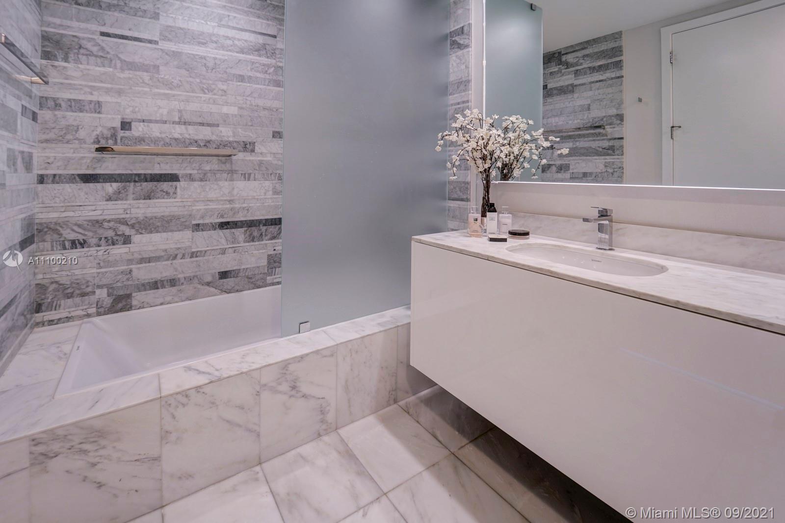 OCEANA BAL HARBOUR CONDO - Residential