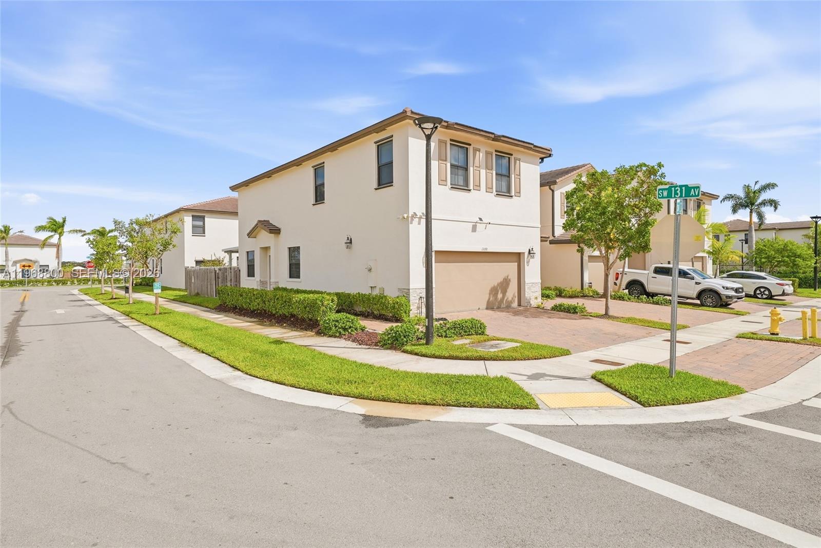 KENDALL ASSEMBLAGE SOUTH - Residential