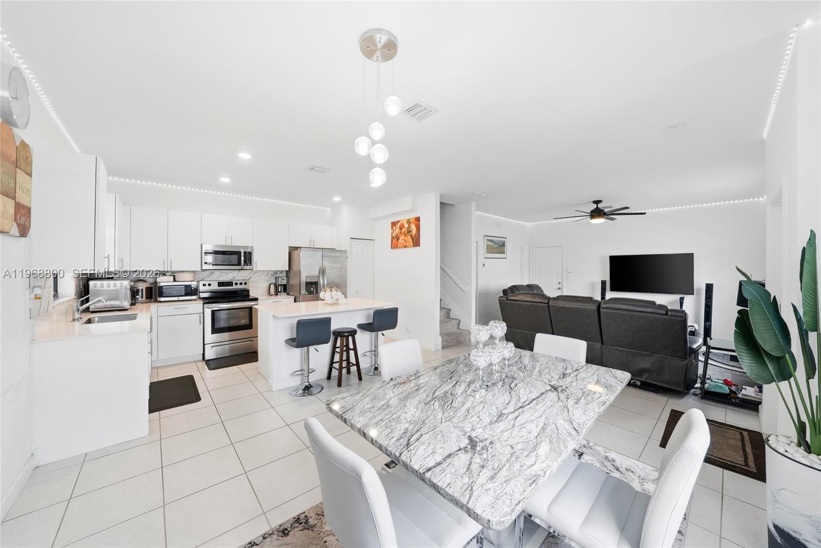 KENDALL ASSEMBLAGE SOUTH - Residential