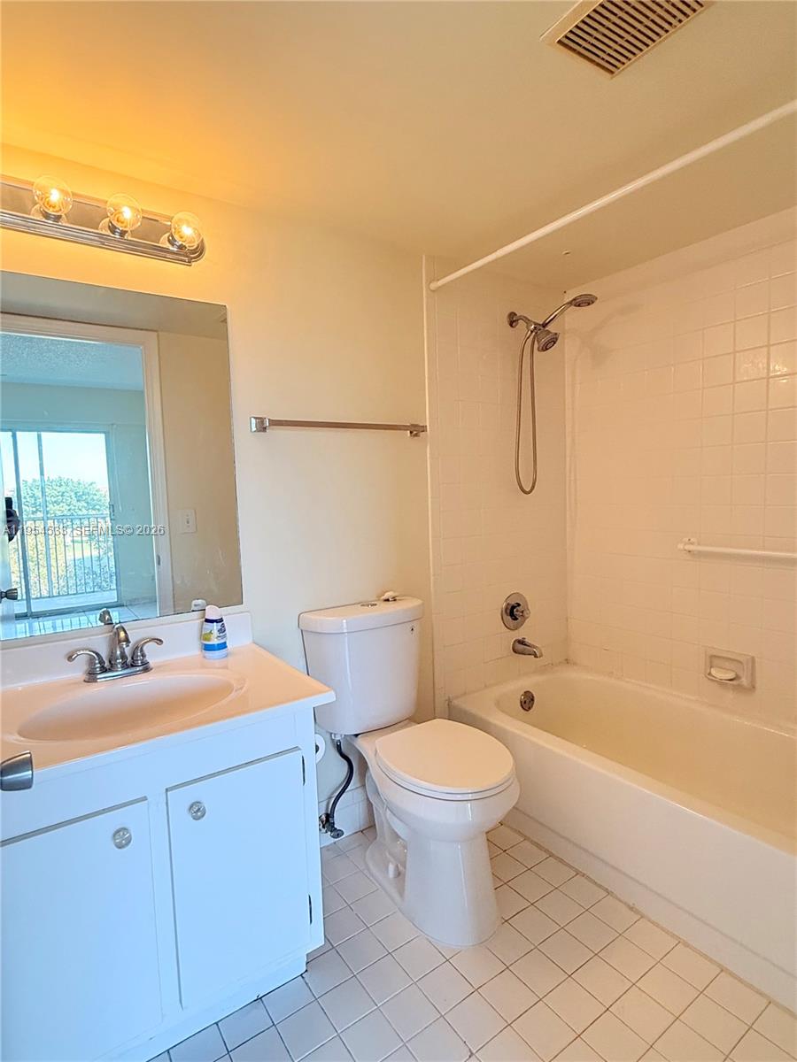 KINGSLEY AT CENTURY VILLA - Residential