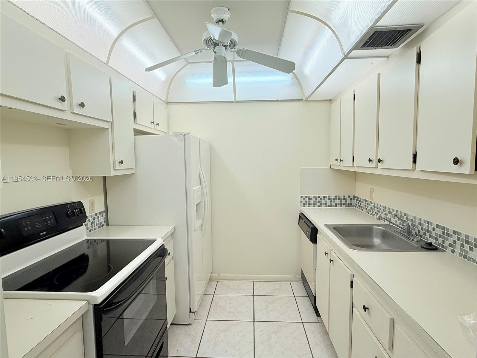 KINGSLEY AT CENTURY VILLA - Residential