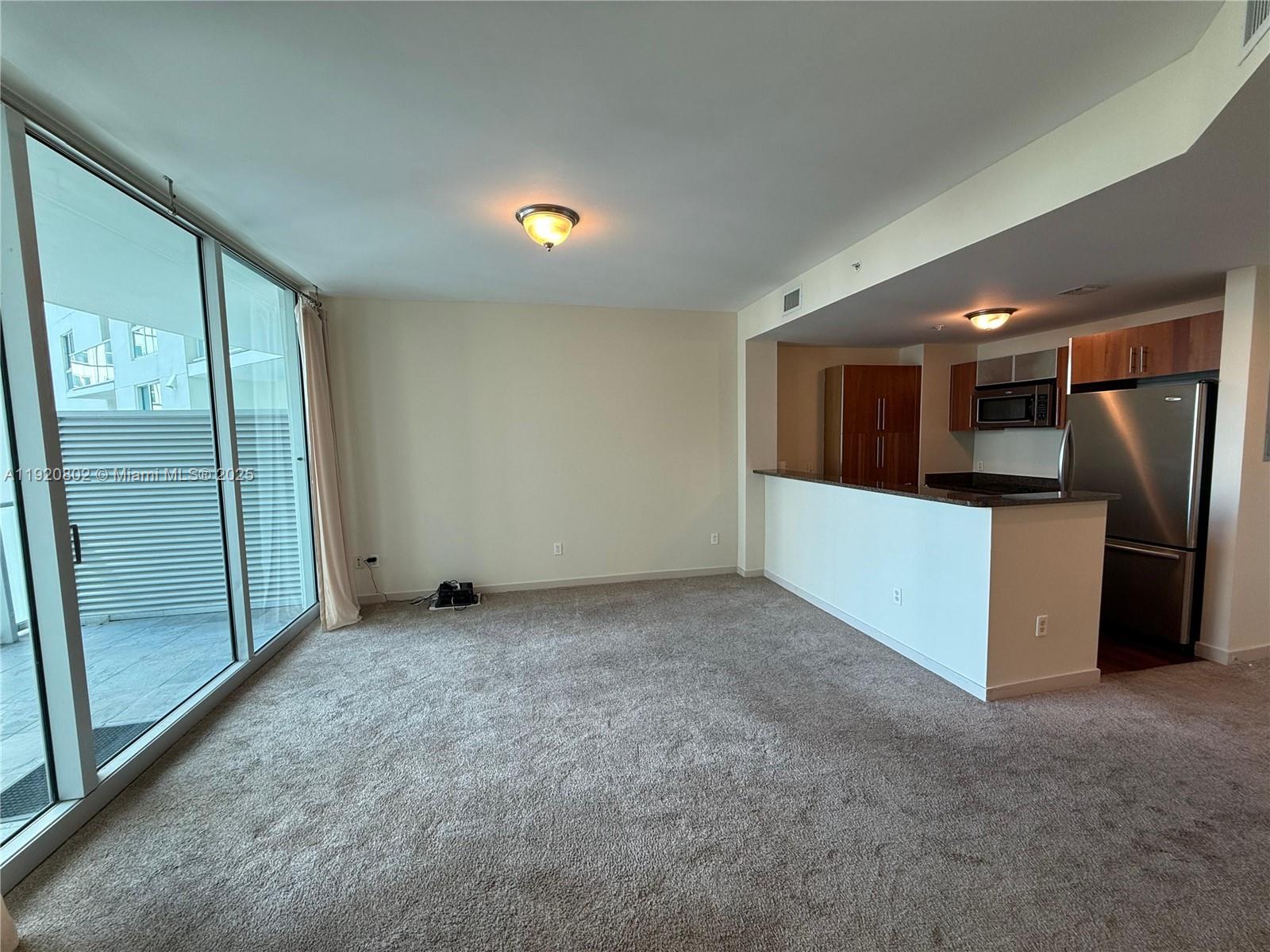 MET 1 CONDO - Residential Lease