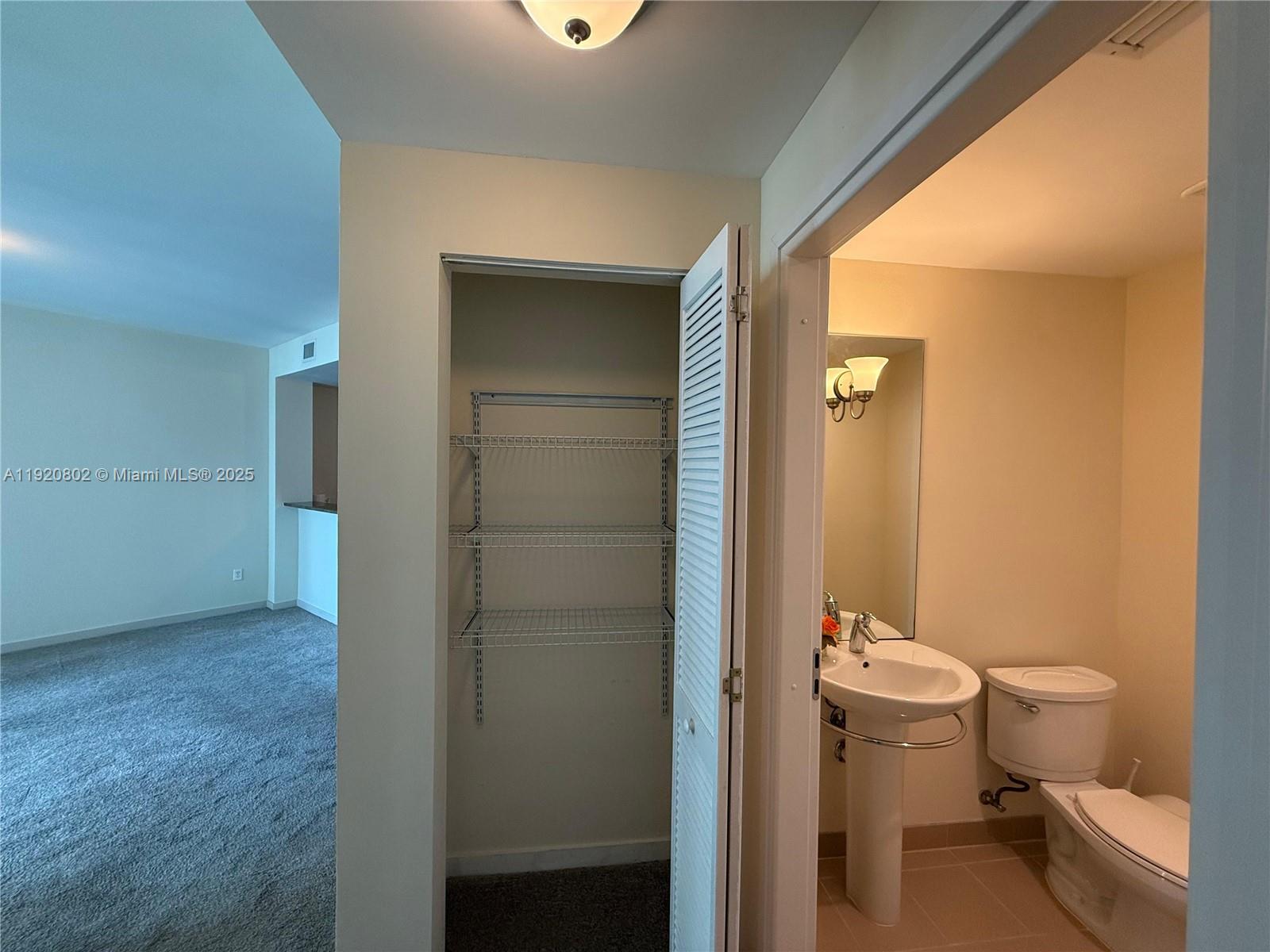 MET 1 CONDO - Residential Lease