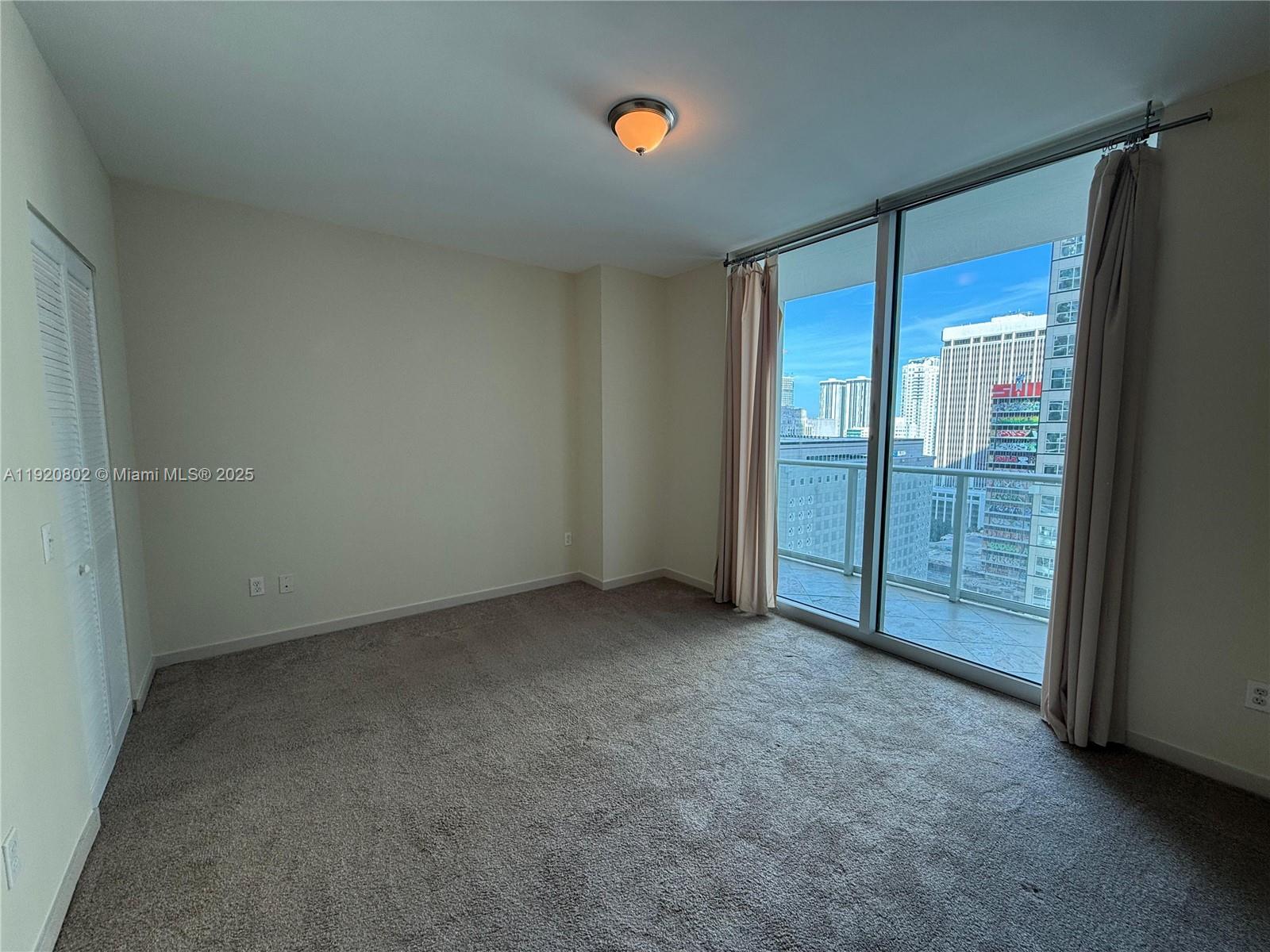 MET 1 CONDO - Residential Lease