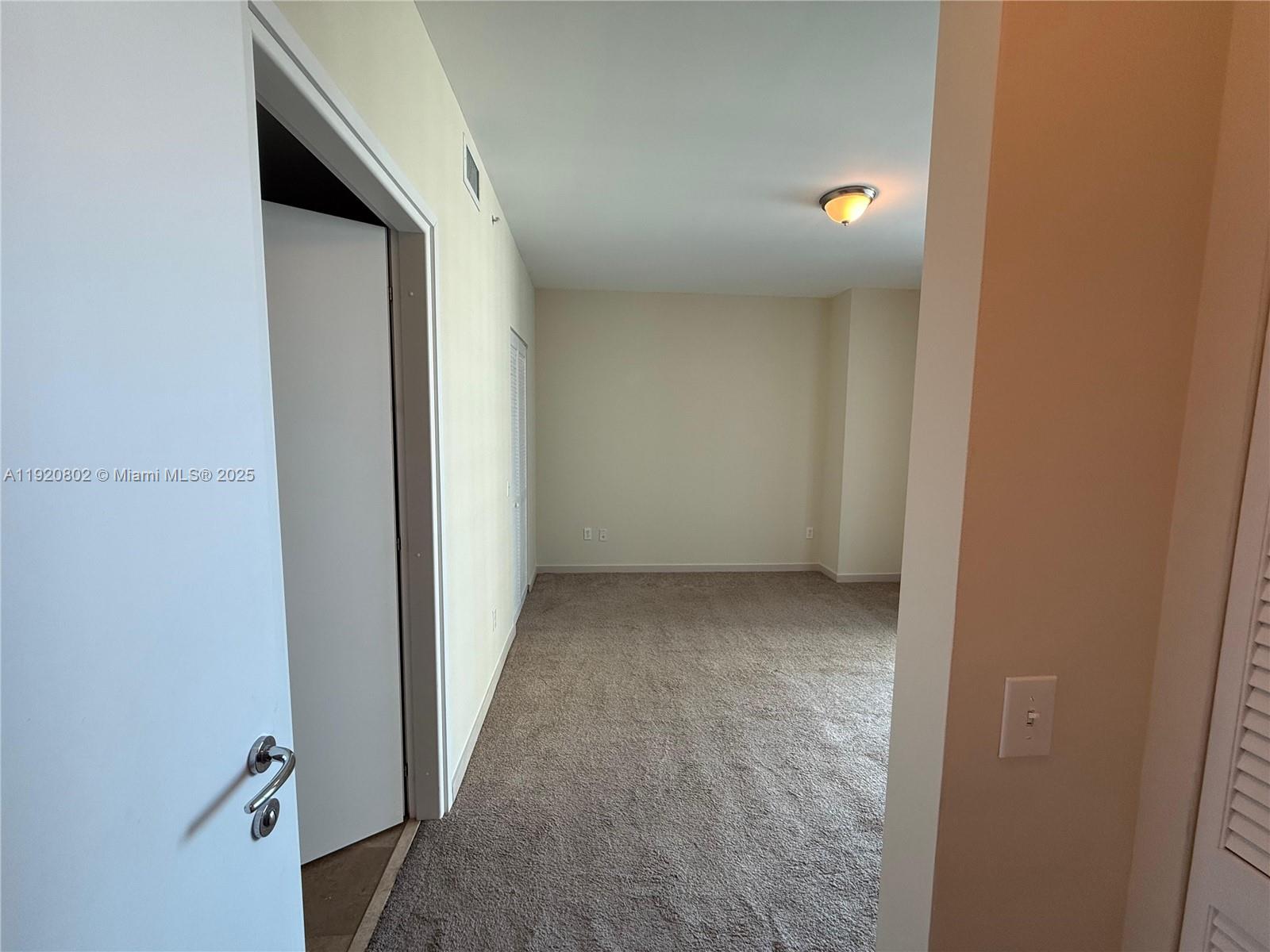 MET 1 CONDO - Residential Lease