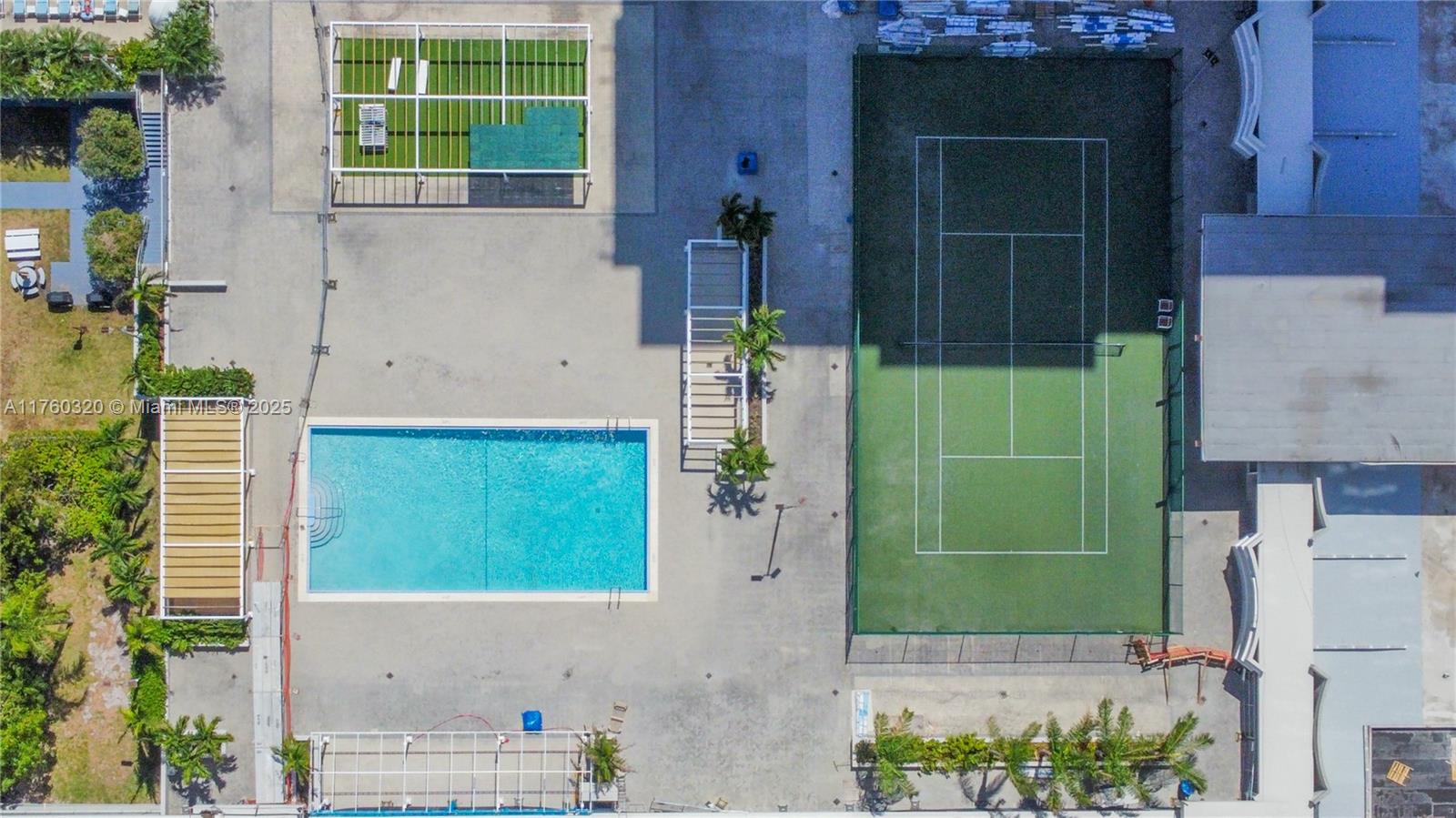 DEL PRADO CONDO - Residential