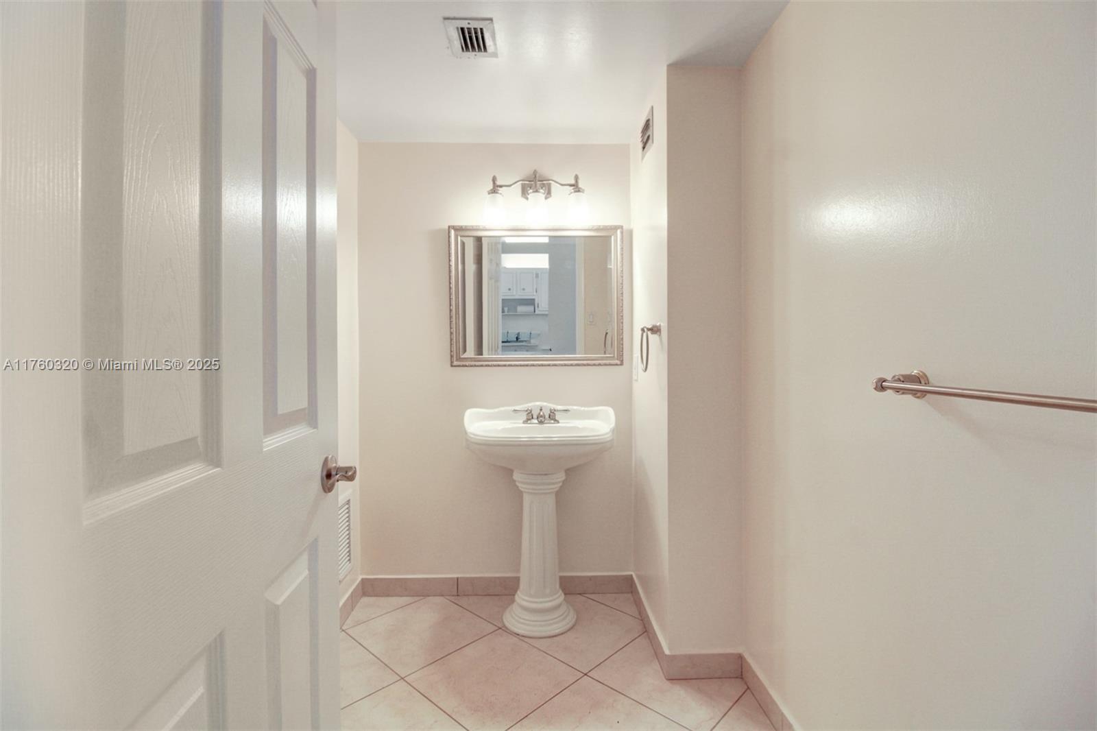 DEL PRADO CONDO - Residential