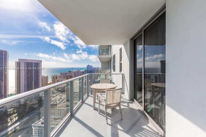 4010 SOUTH OCEAN CONDO - Residential Lease