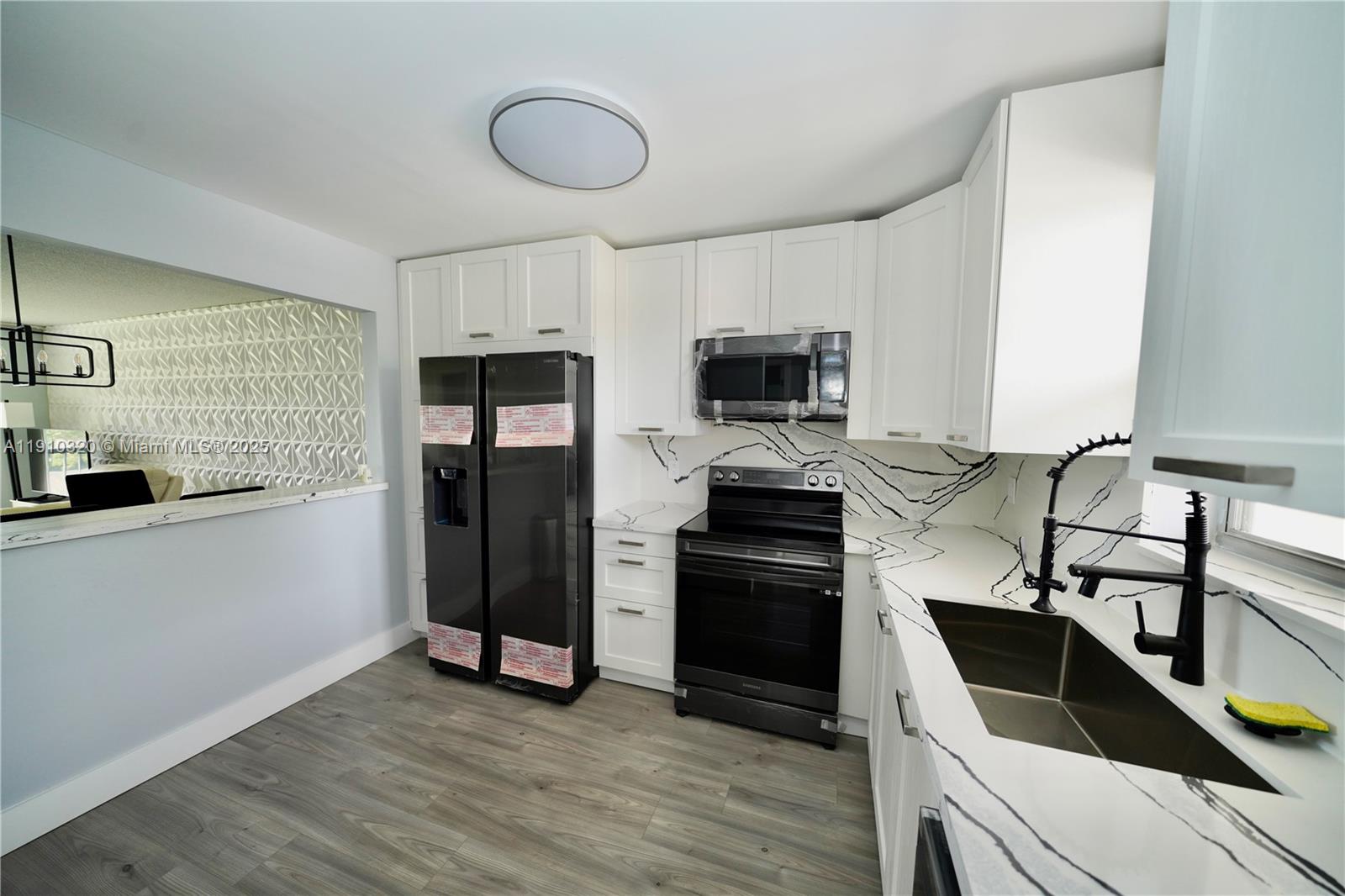 ARAGON PHASE 1A CONDO - Residential Lease