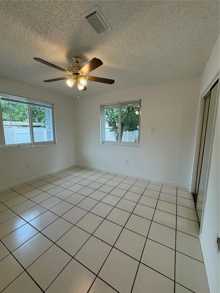 2311 SW 58th Ave APT 2