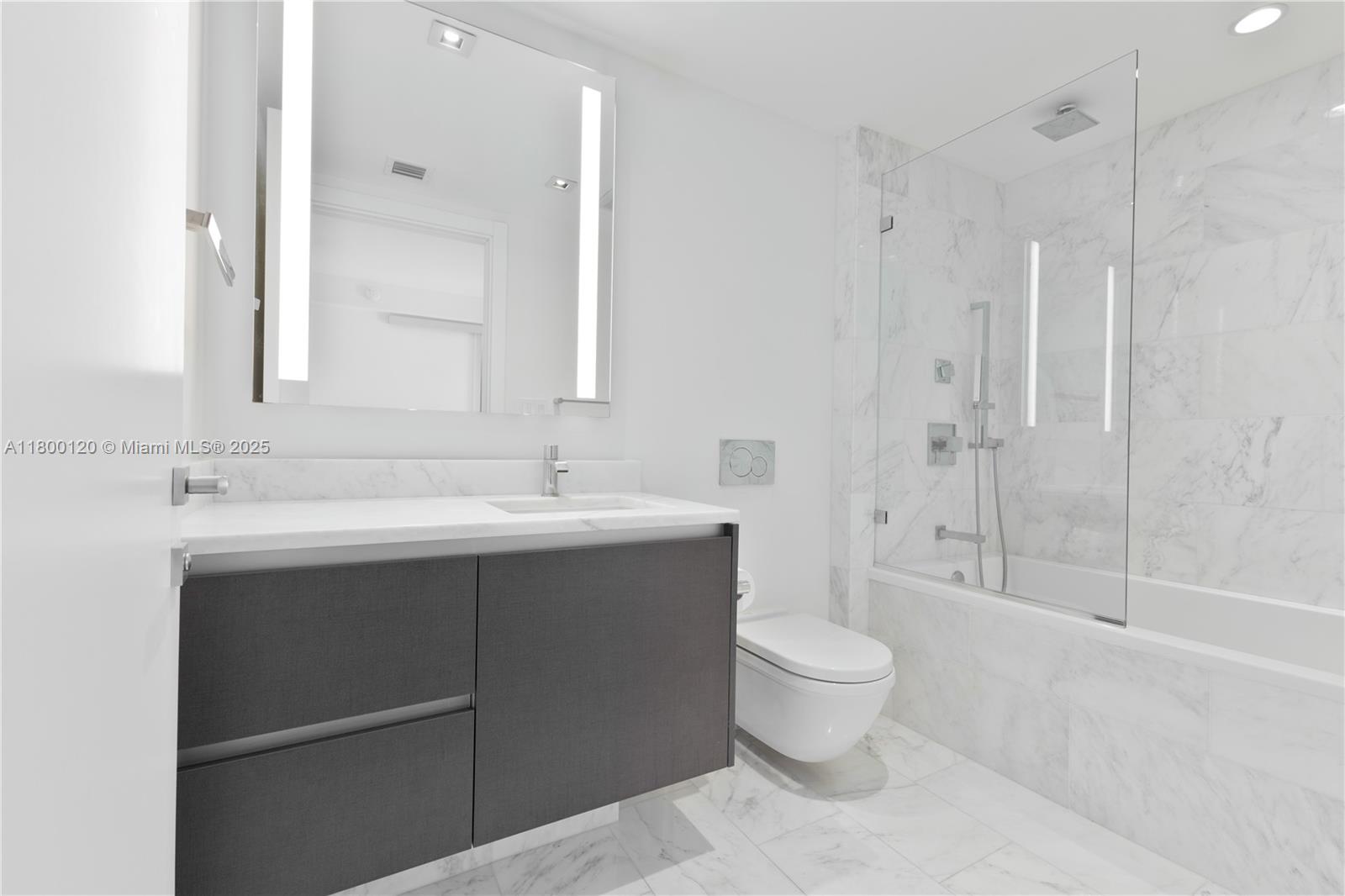 ECHO BRICKELL CONDO - Residential Lease