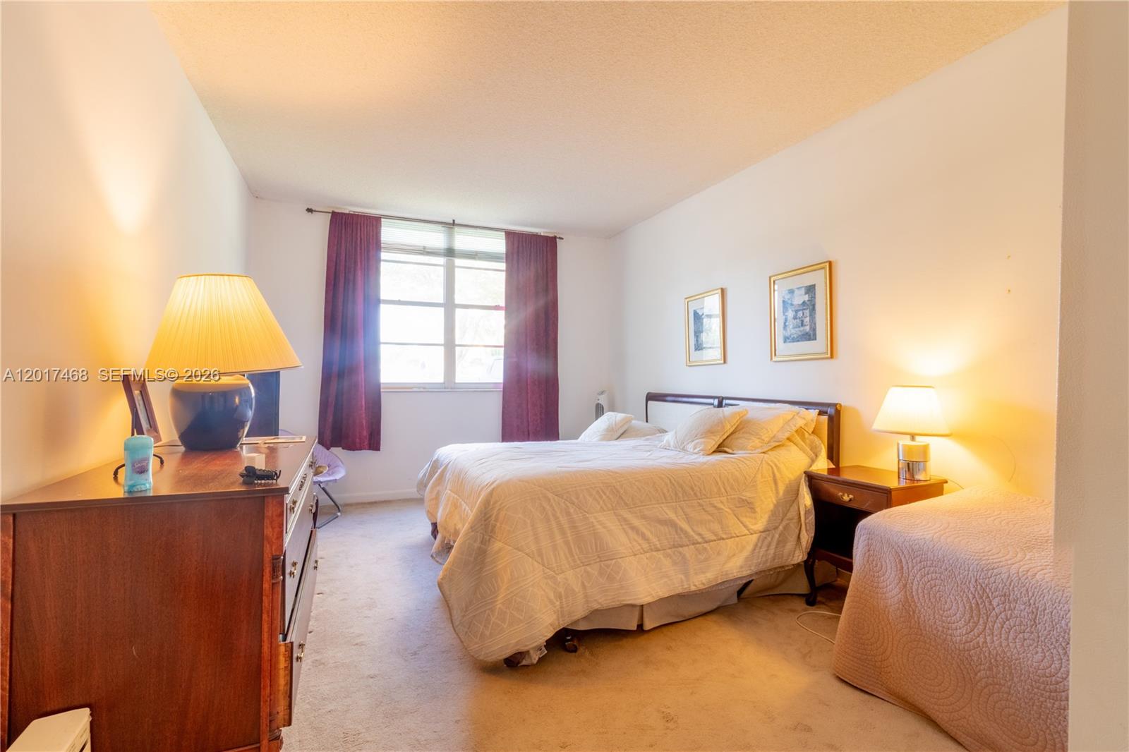 WINSTON TOWERS 500 CONDO - Residential