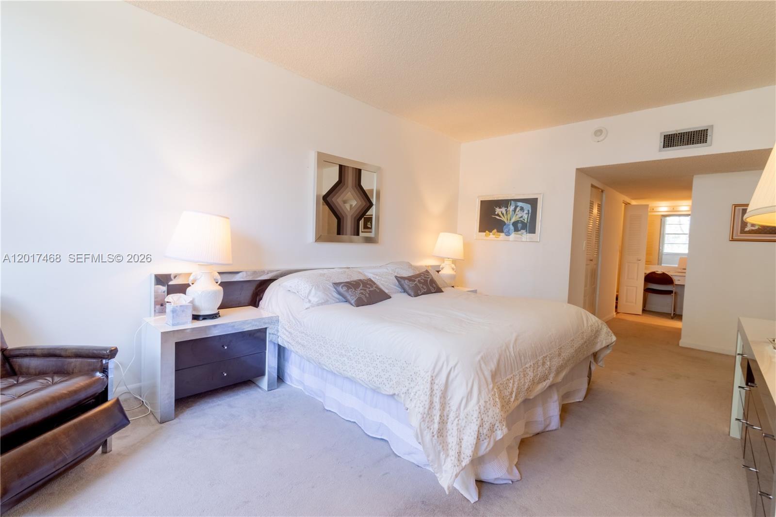 WINSTON TOWERS 500 CONDO - Residential