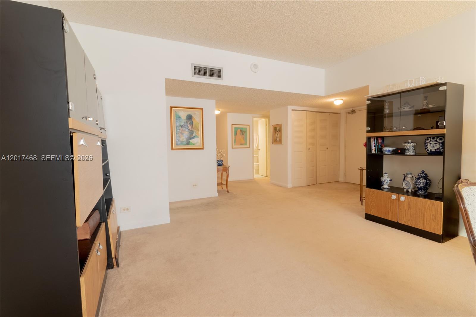 WINSTON TOWERS 500 CONDO - Residential