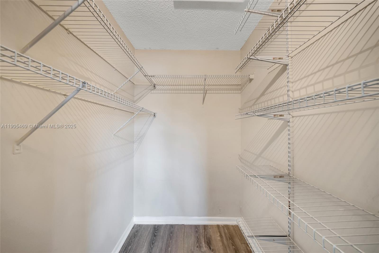 WELLEBY SHORES CONDOMINIU - Residential